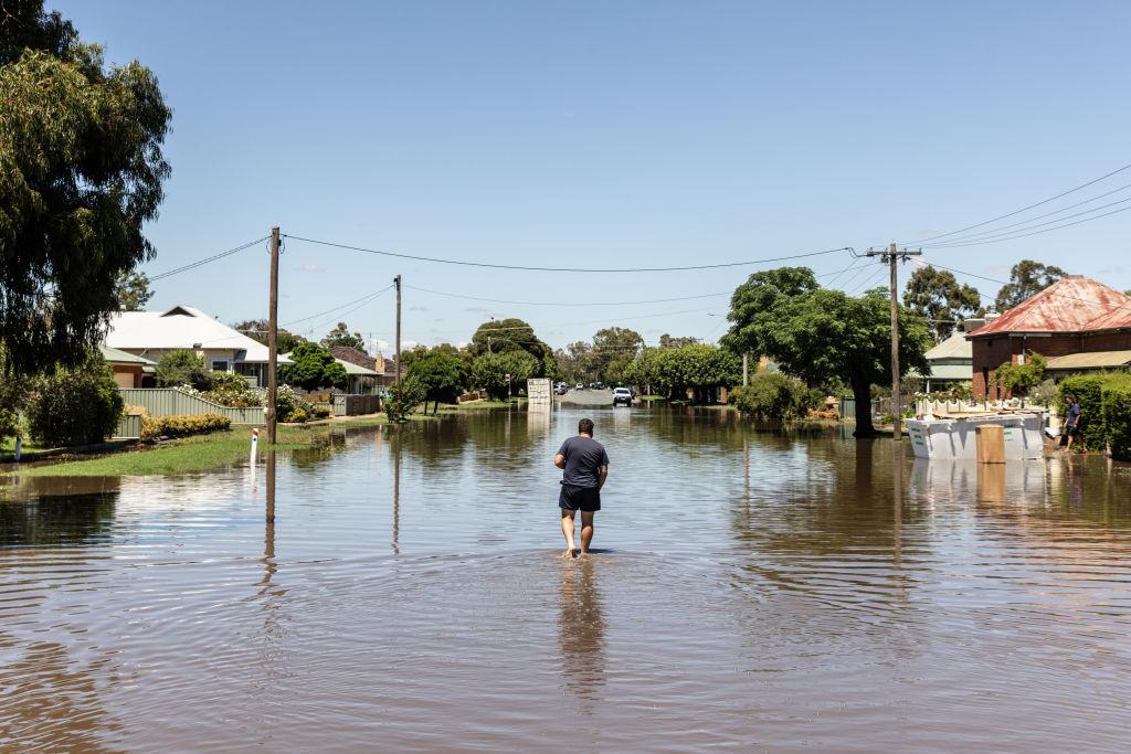 Australia: Thunderstorms Kill 10, Cause Power Outages