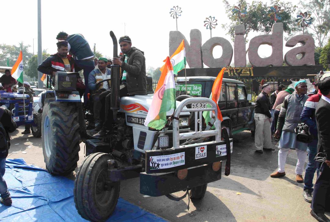 Indian Police Block Roads Ahead of Farmers' March to New Delhi