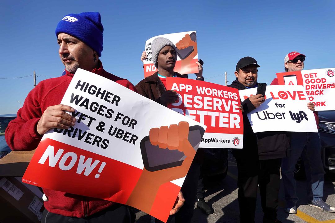 Ride App Drivers in US, UK Hold Valentine's Day Strike