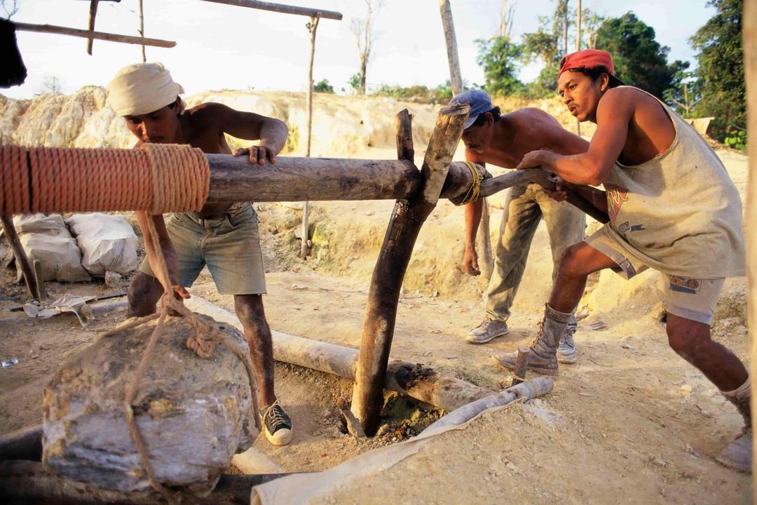 Venezuela: Over 20 Fatalities Following Gold Mine Collapse