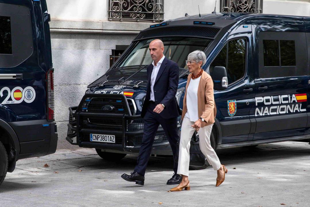 Spain: Prosecutors Seek 2.5-Year Sentence for Rubiales