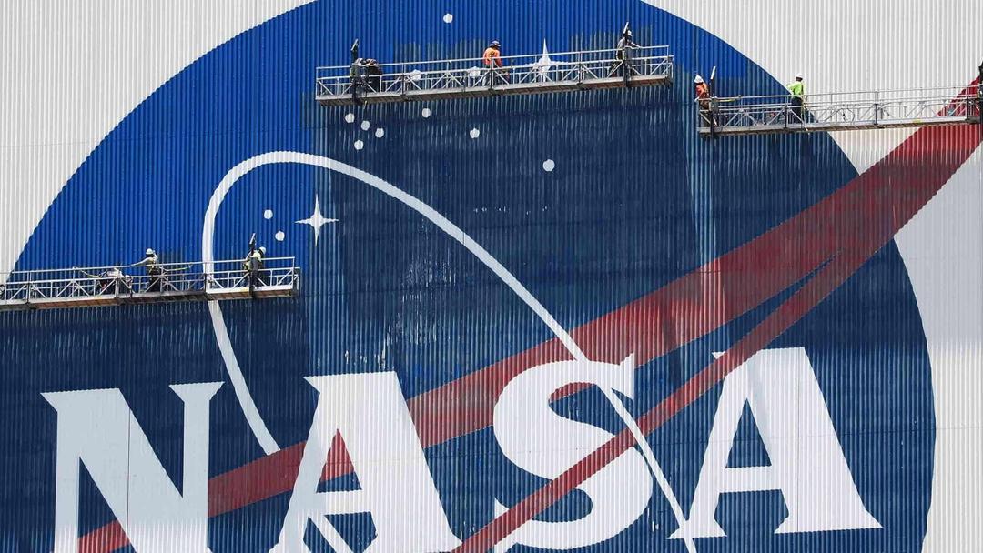 Report Envisions 'Hollow Future' for NASA